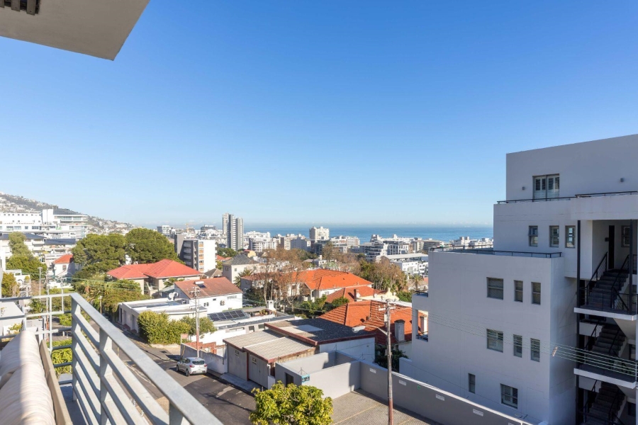 2 Bedroom Property for Sale in Sea Point Western Cape